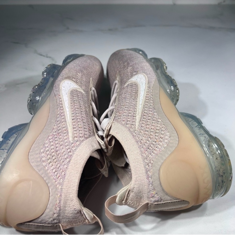 Nike Vapormax 2021 FK Oatmeal White Phantom Athletic Running Sneakers DC9454-101 - Picture 6 of 9
